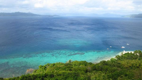 view-lighthouse-flower-island