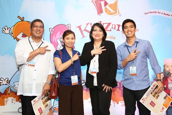 At KidZania Manila, kids can be ever-reliable pharmacists at the Pharmacy sponsored by Mercury Drug. “Through this play and learn concept, they can better appreciate the pharmacists’ role in keeping them healthy,” said Vivien Que-Azcona, the drugstore company’s president. Pictured here are representatives from the Mercury Drug team (from left): Louie Calalang, Nikki Angulo, Vice President for Purchasing Cora Lim and Lyle Abadilla.  