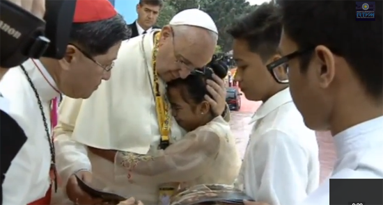 Pope Francis with little girl
